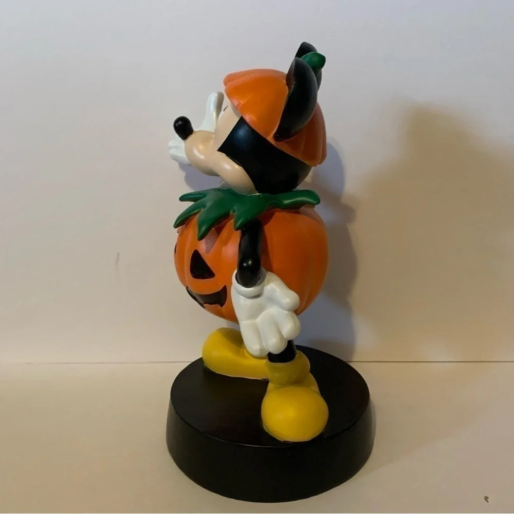 NWT. DISNEY Mickey Mouse Pumpkin Figure
